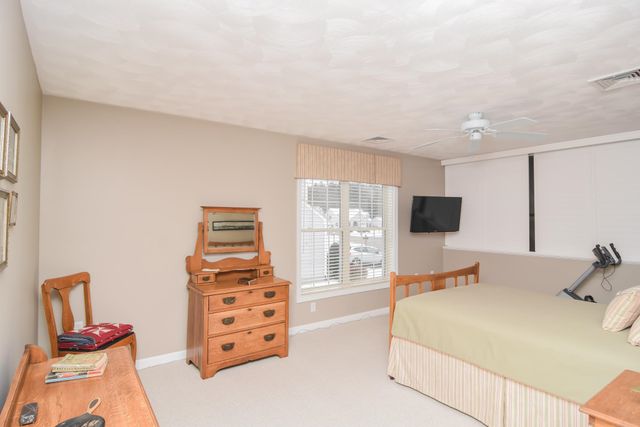 46 Hadleigh Road, Windham, NH 03087