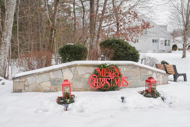 46 Hadleigh Road, Windham, NH 03087