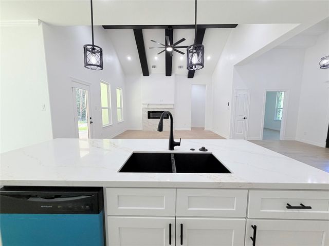 1611 Road 6604, Dayton, TX 77535