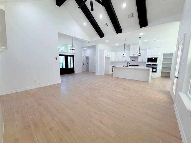 1611 Road 6604, Dayton, TX 77535