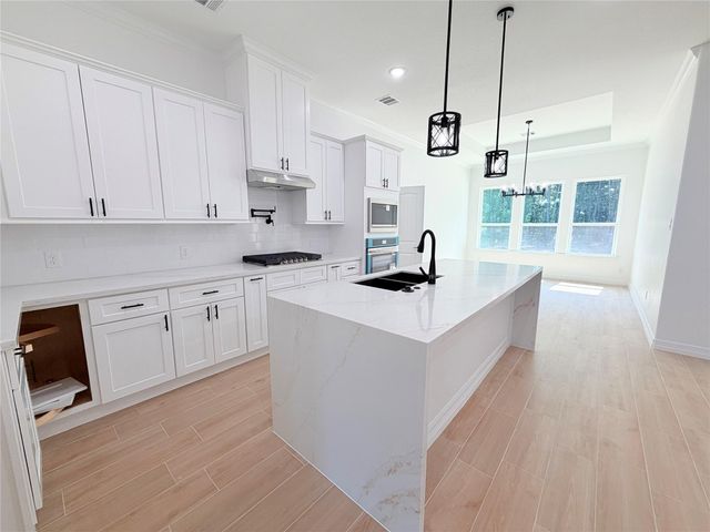 1611 Road 6604, Dayton, TX 77535