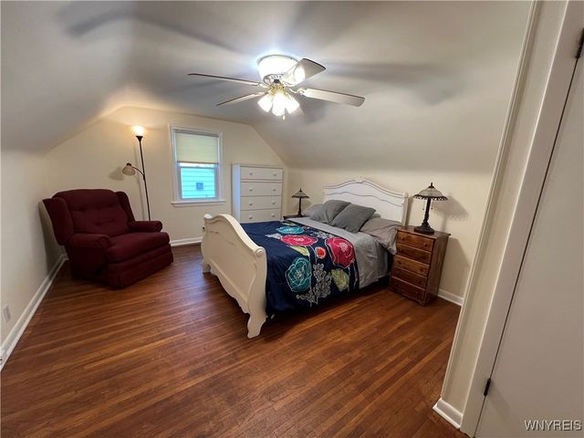 249 North Meadowbrook Parkway, Cheektowaga, NY 14206