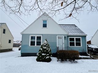 249 North Meadowbrook Parkway, Cheektowaga, NY 14206