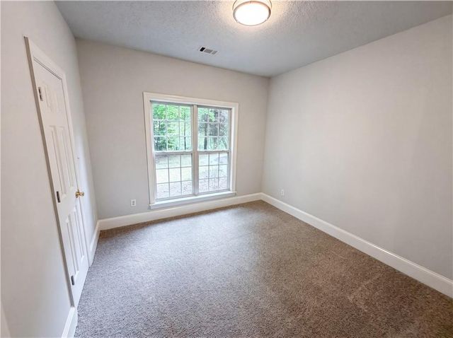 125 Farr Lake Drive, Tyrone, GA 30290