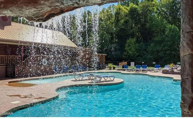 124 White Oak Resort Way, Gatlinburg, TN 37738