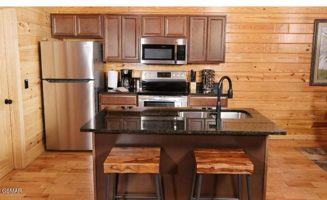 124 White Oak Resort Way, Gatlinburg, TN 37738