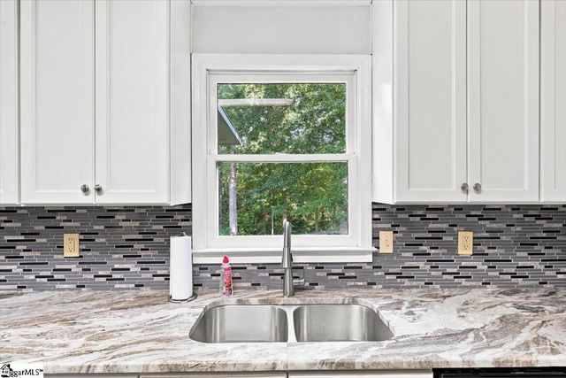301 Mountain View Court, Greenville, SC 29611