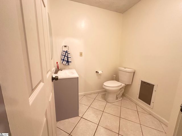 301 Mountain View Court, Greenville, SC 29611