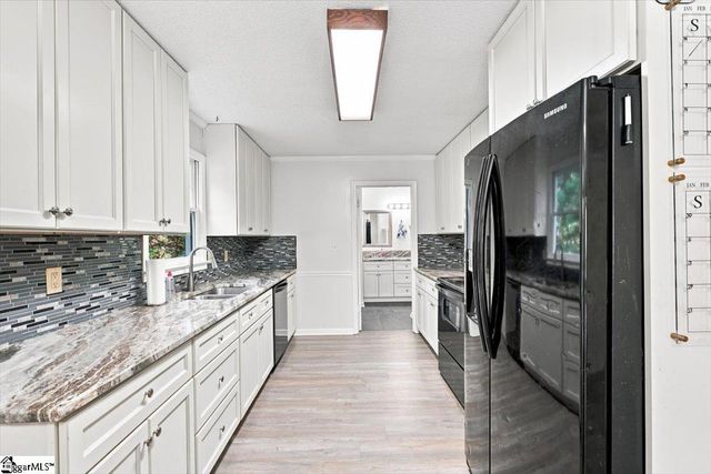 301 Mountain View Court, Greenville, SC 29611
