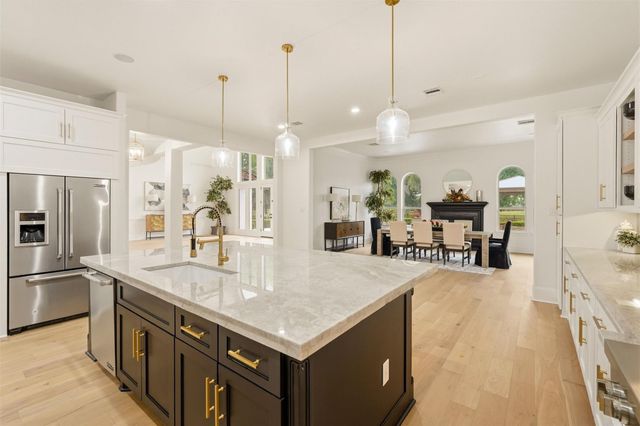 19 Sanctuary Trail, Missouri City, TX 77459