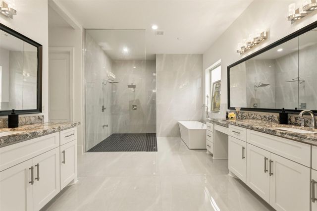 19 Sanctuary Trail, Missouri City, TX 77459