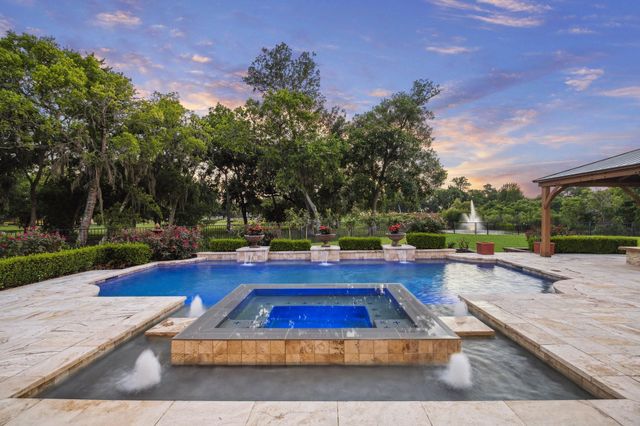 19 Sanctuary Trail, Missouri City, TX 77459