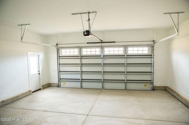 504 Pointe Drive, La Grange, NC 28551