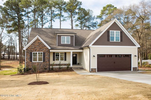 504 Pointe Drive, La Grange, NC 28551