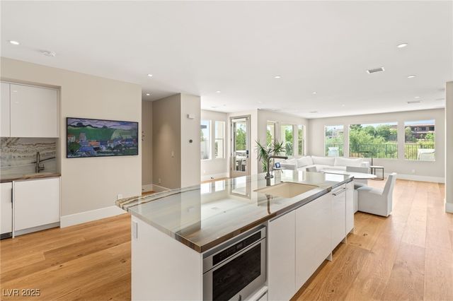 11453 Glowing Sunset Lane, Las Vegas, NV 89135