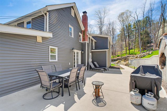 11 Crafts Road, Carmel, NY 10512