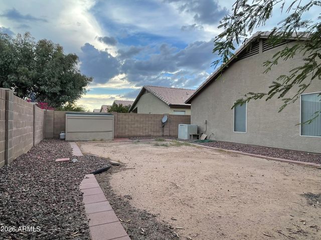2311 E KELTON Lane, Phoenix, AZ 85022
