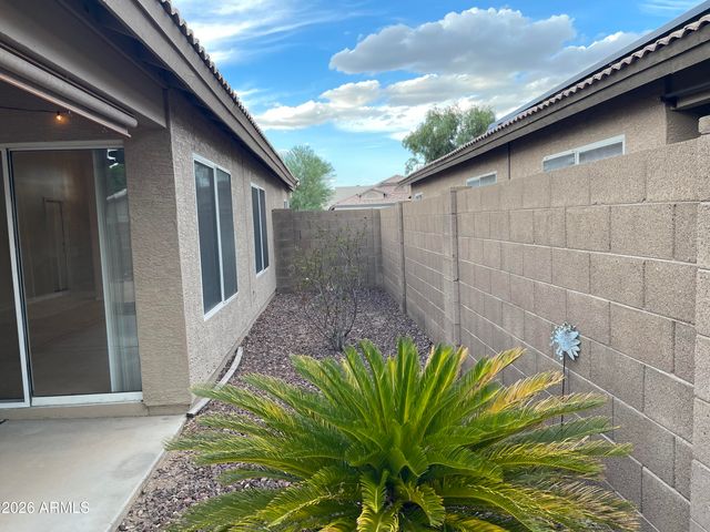 2311 E KELTON Lane, Phoenix, AZ 85022