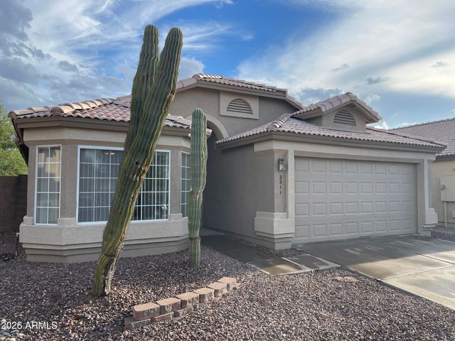 2311 E KELTON Lane, Phoenix, AZ 85022