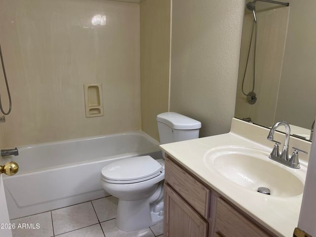 2311 E KELTON Lane, Phoenix, AZ 85022