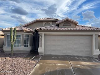 2311 E KELTON Lane, Phoenix, AZ 85022