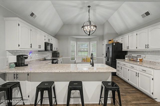 2601 Birch Island Drive, Nesbit, MS 38651