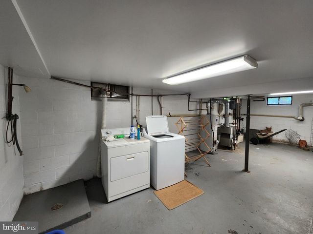 341 N BROAD ST, Lititz, PA 17543