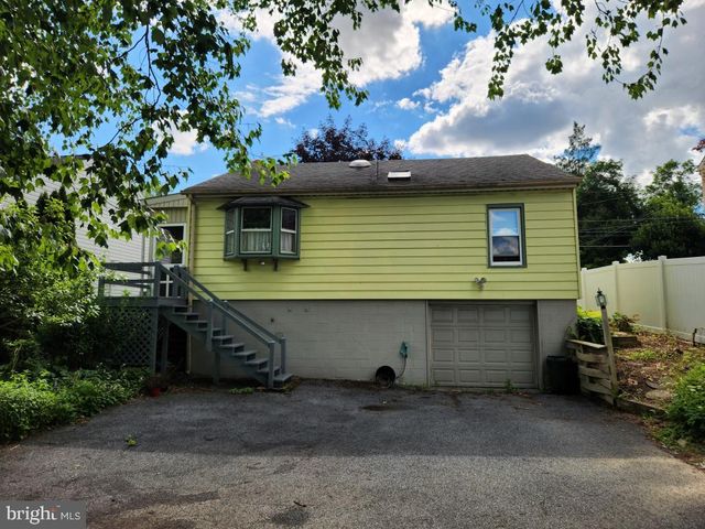 341 N BROAD ST, Lititz, PA 17543