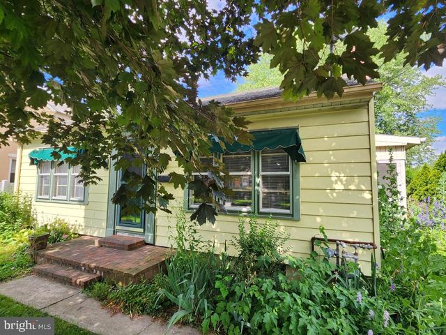 341 N BROAD ST, Lititz, PA 17543