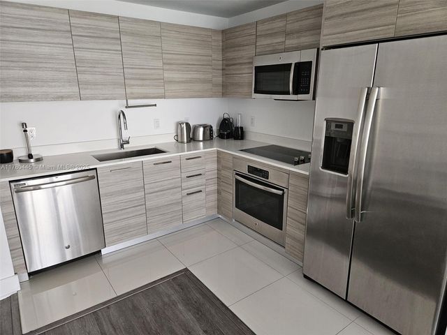 121 NE 34 ST 2511, Miami, FL 33137