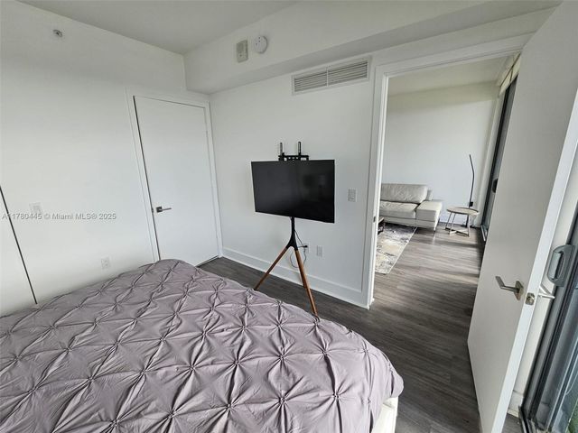 121 NE 34 ST 2511, Miami, FL 33137