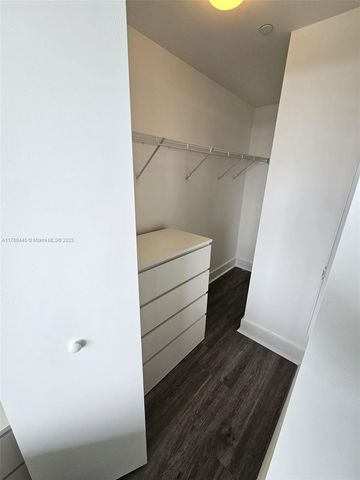 121 NE 34 ST 2511, Miami, FL 33137