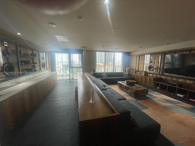 121 NE 34 ST 2511, Miami, FL 33137