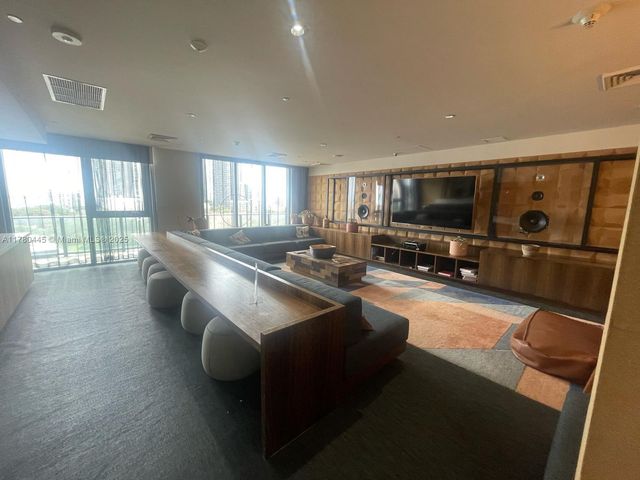 121 NE 34 ST 2511, Miami, FL 33137