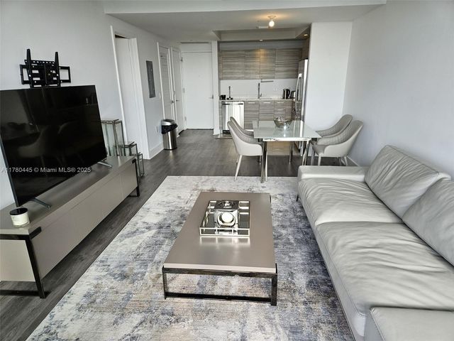 121 NE 34 ST 2511, Miami, FL 33137