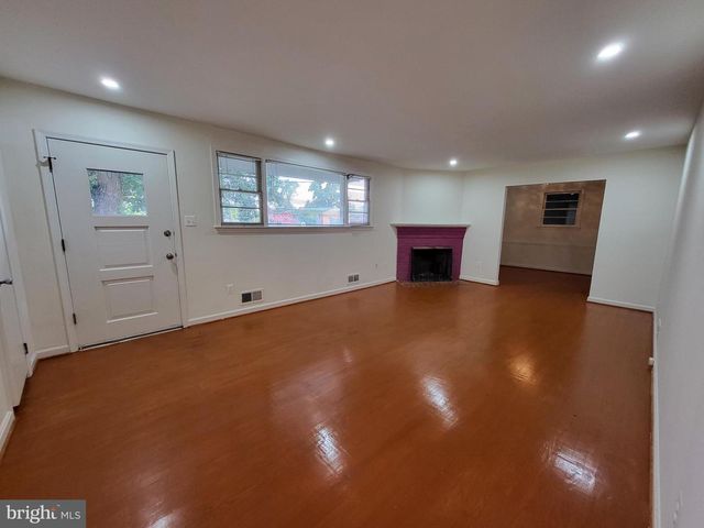 5900 ARBROATH DR, Clinton, MD 20735