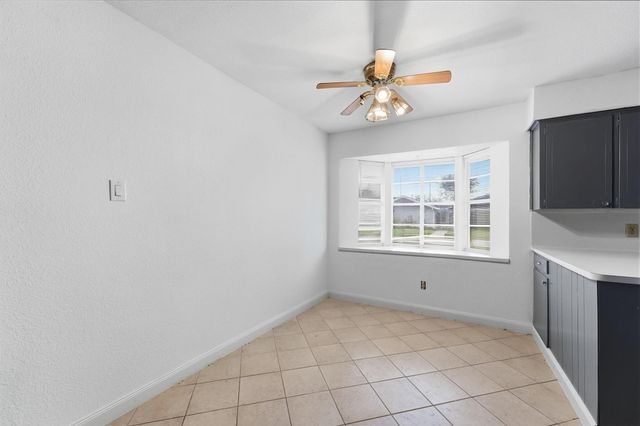 1502 20th Avenue N, Texas City, TX 77590