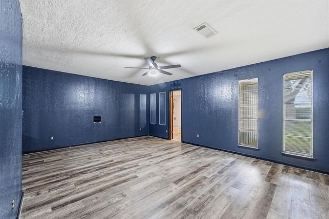 1502 20th Avenue N, Texas City, TX 77590