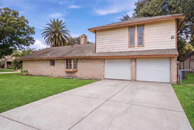 1502 20th Avenue N, Texas City, TX 77590