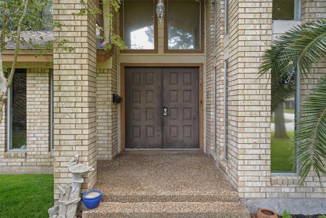 1502 20th Avenue N, Texas City, TX 77590