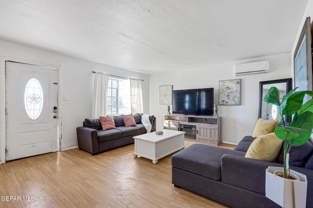 3021 MONROE Avenue, El Paso, TX 79930