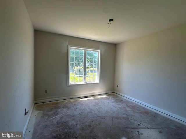 208 OAK ST, Ellendale, DE 19941