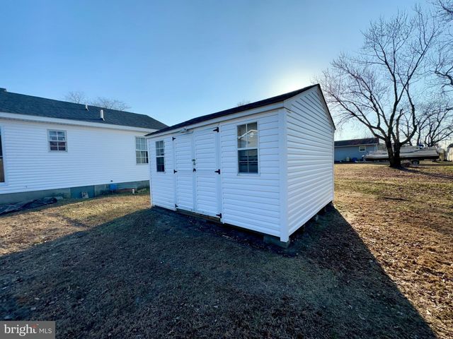 208 OAK ST, Ellendale, DE 19941