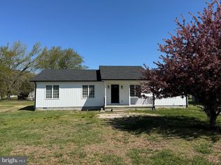 208 OAK ST, Ellendale, DE 19941