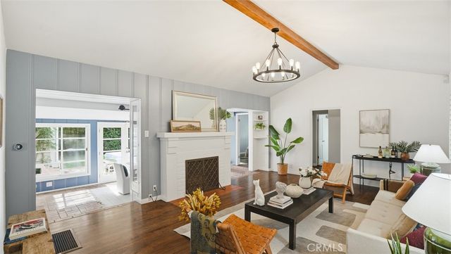 13360 Magnolia, Sherman Oaks, CA 91423