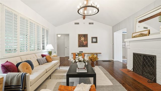 13360 Magnolia, Sherman Oaks, CA 91423