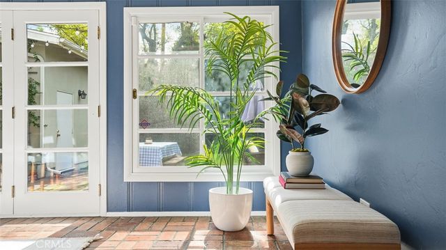 13360 Magnolia, Sherman Oaks, CA 91423