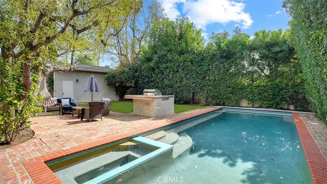 13360 Magnolia, Sherman Oaks, CA 91423