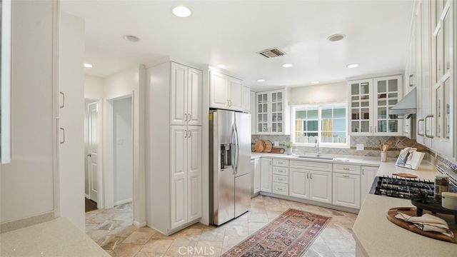 13360 Magnolia, Sherman Oaks, CA 91423