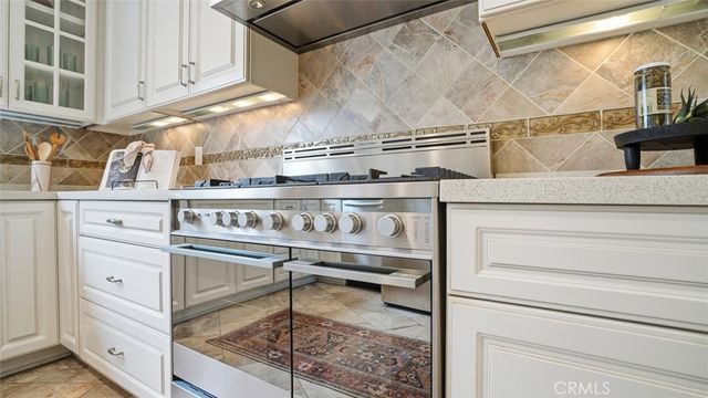 13360 Magnolia, Sherman Oaks, CA 91423